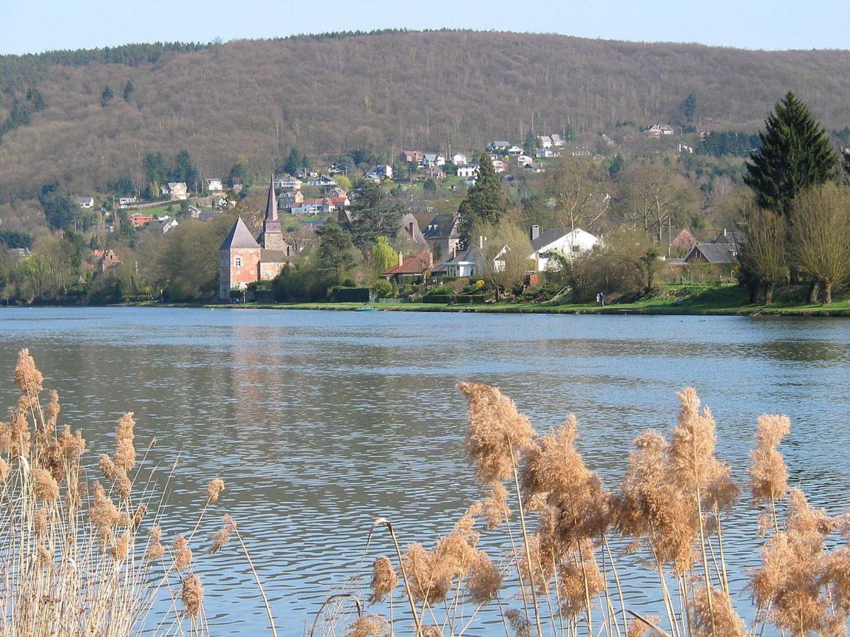 Maison et vélos à Godinne dans la Vallée de la Meuse Exterior foto